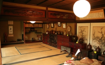 Junisho Shrine/Kiku Shrine