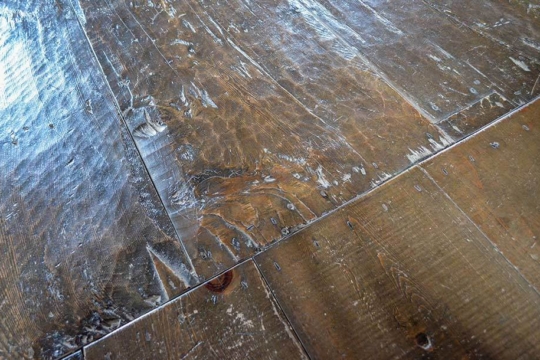 Floorboards of the second covered passageway